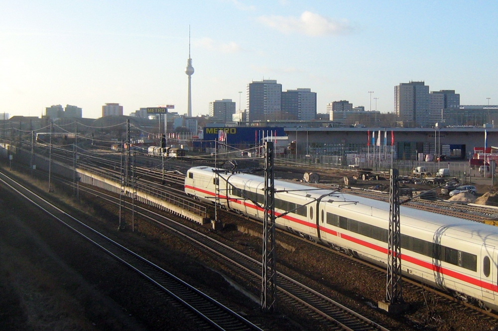 ICE der Deutschen Bahn in Berlin