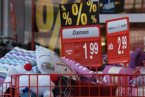 Sonderangebote in einem Supermarkt