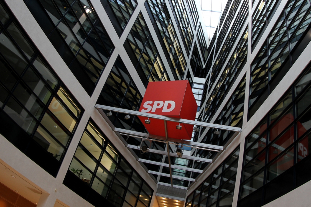 SPD-Logo im Willy-Brandt-Haus