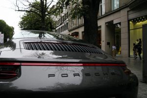 Porsche in der Düsseldorfer Kö