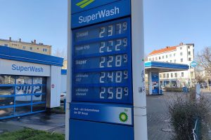 Tankstelle im Frühjahr 2022