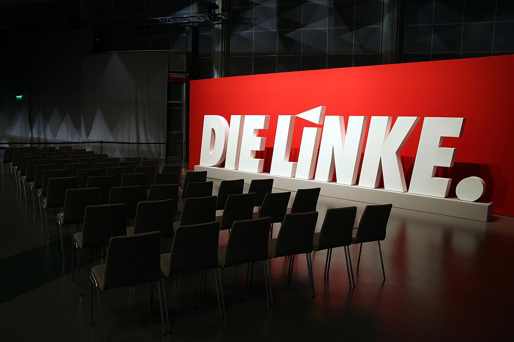 Linkspartei-Logo auf Parteitag