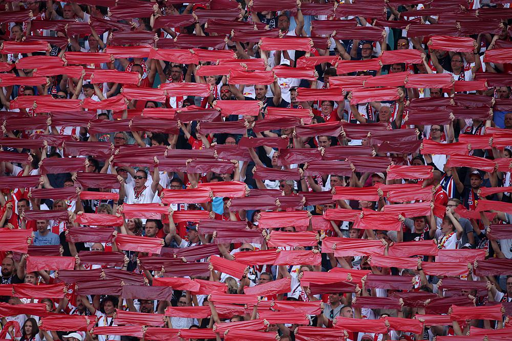 Fans von RB Leipzig (Archiv)