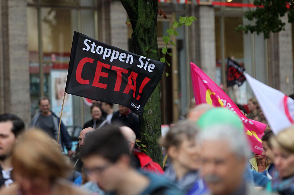 Demonstration gegen TTIP und Ceta