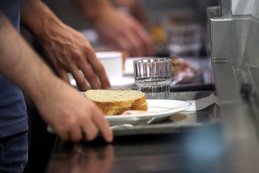 Frühstück in einer Kantine