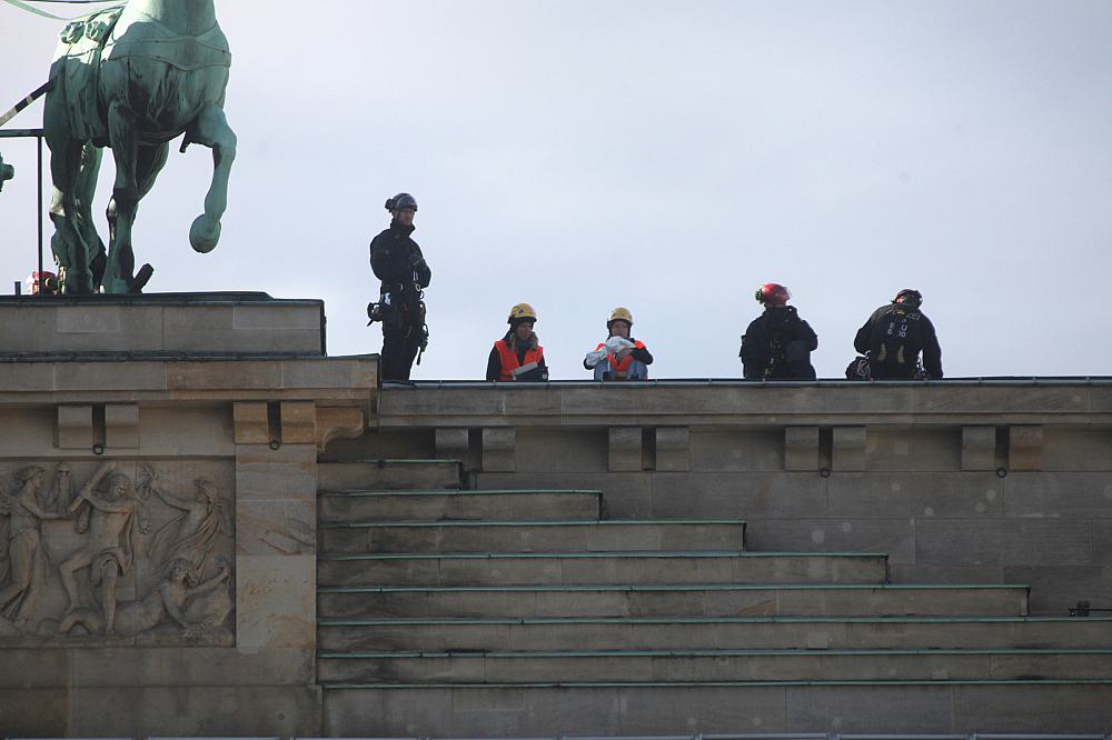 "Letzte Generation" am 09.11.2022 auf dem Brandenburger Tor