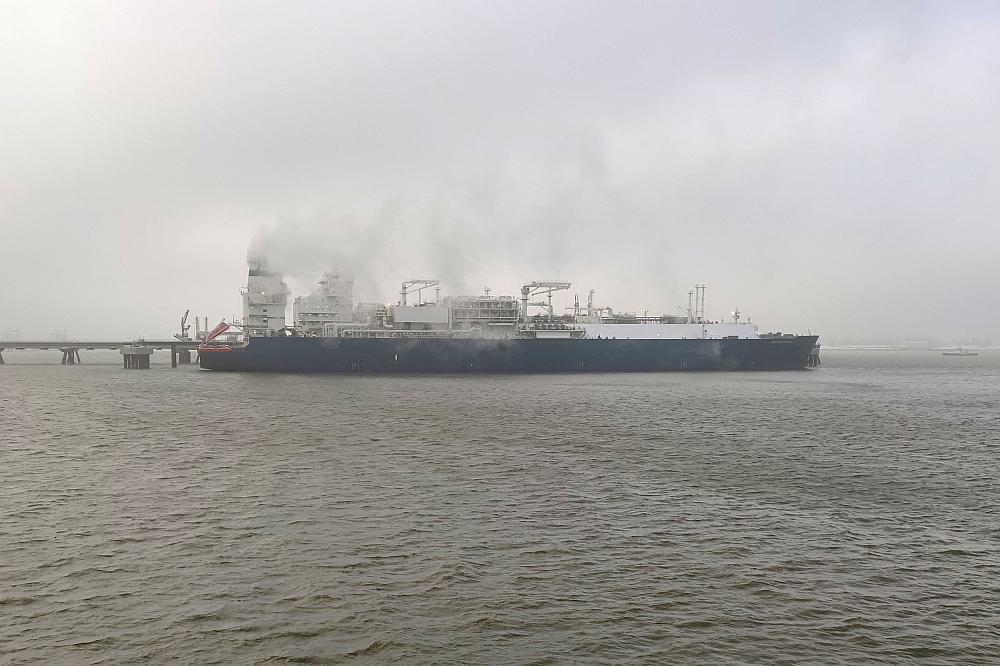 Schwimmendes LNG-Terminal in Wilhelmshaven (Archiv)