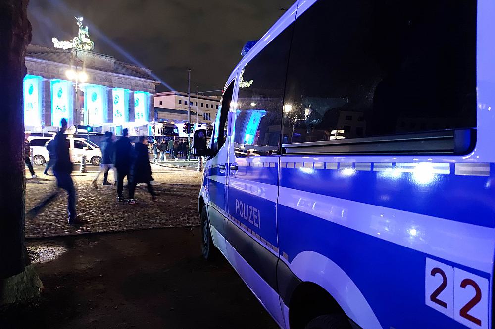 Polizei vor dem Brandenburger Tor (Archiv)