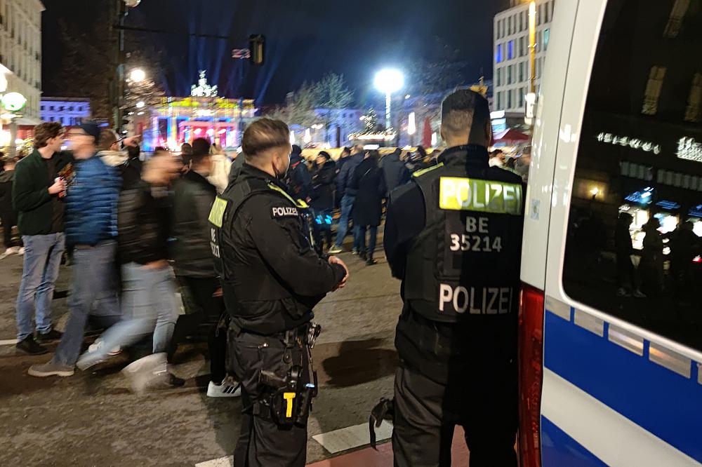 Polizei vor dem Brandenburger Tor (Archiv)