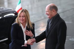 Giorgia Meloni und Olaf Scholz am 03.02.2023