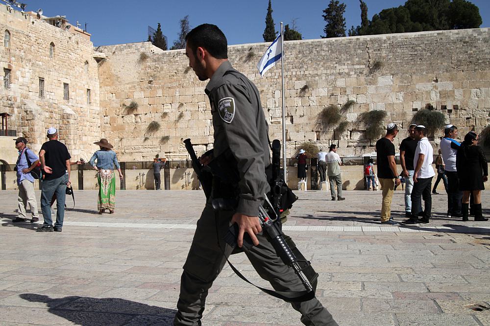 Israelischer Soldat vor der Klagemauer (Tempelberg) (Archiv)