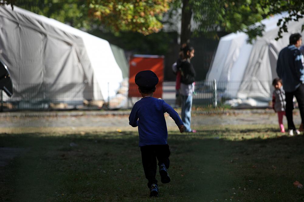 Flüchtlinge in einer "Zeltstadt" (Archiv)