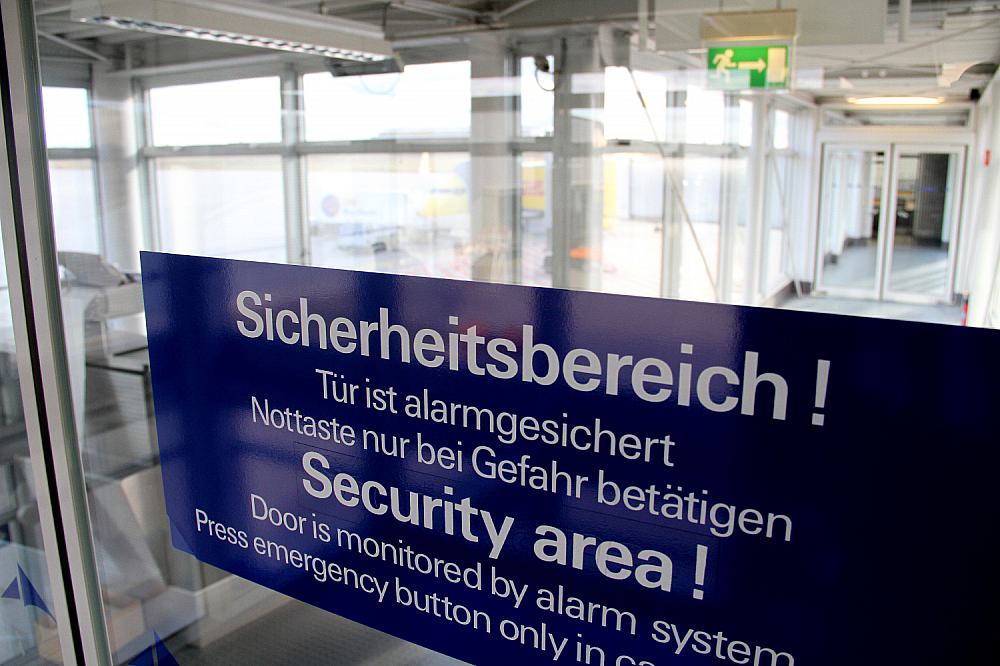 Sicherheitsbereich im Flughafen