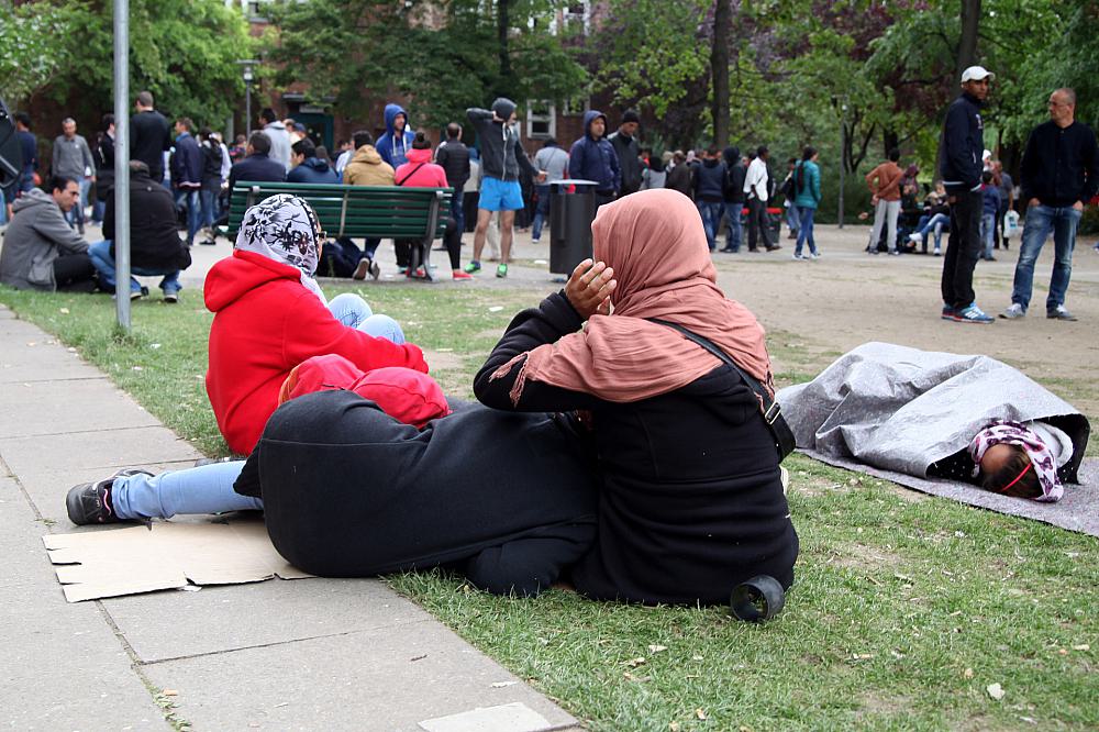 Flüchtlinge an einer Aufnahmestelle (Archiv)