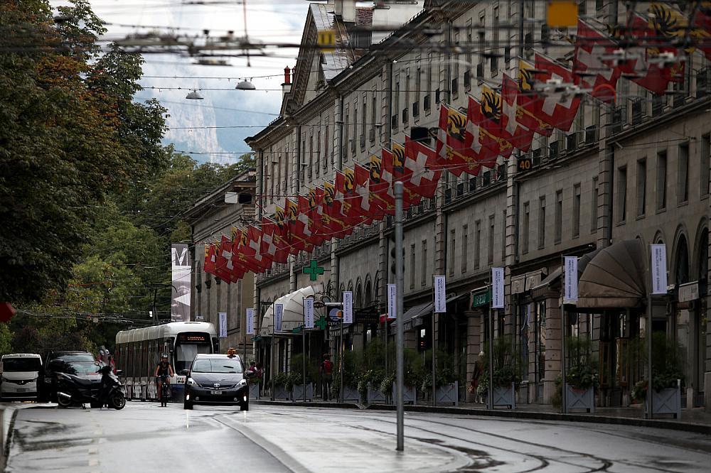 Schweiz-Fahnen in Genf (Archiv)