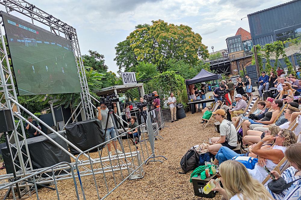 Public Viewing im Berliner Biergarten BRLO am 24.07.2023