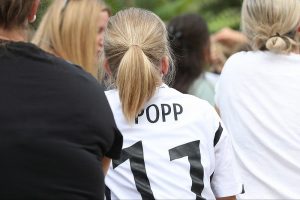 Public Viewing im Berliner Biergarten BRLO (Archiv)