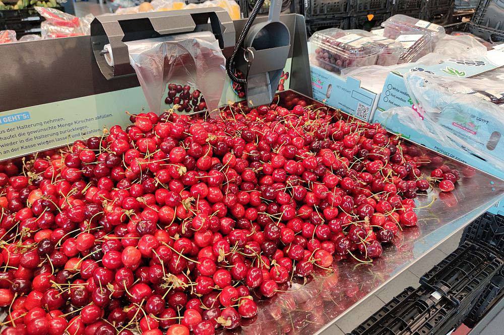 Kirschen im Supermarkt (Archiv)