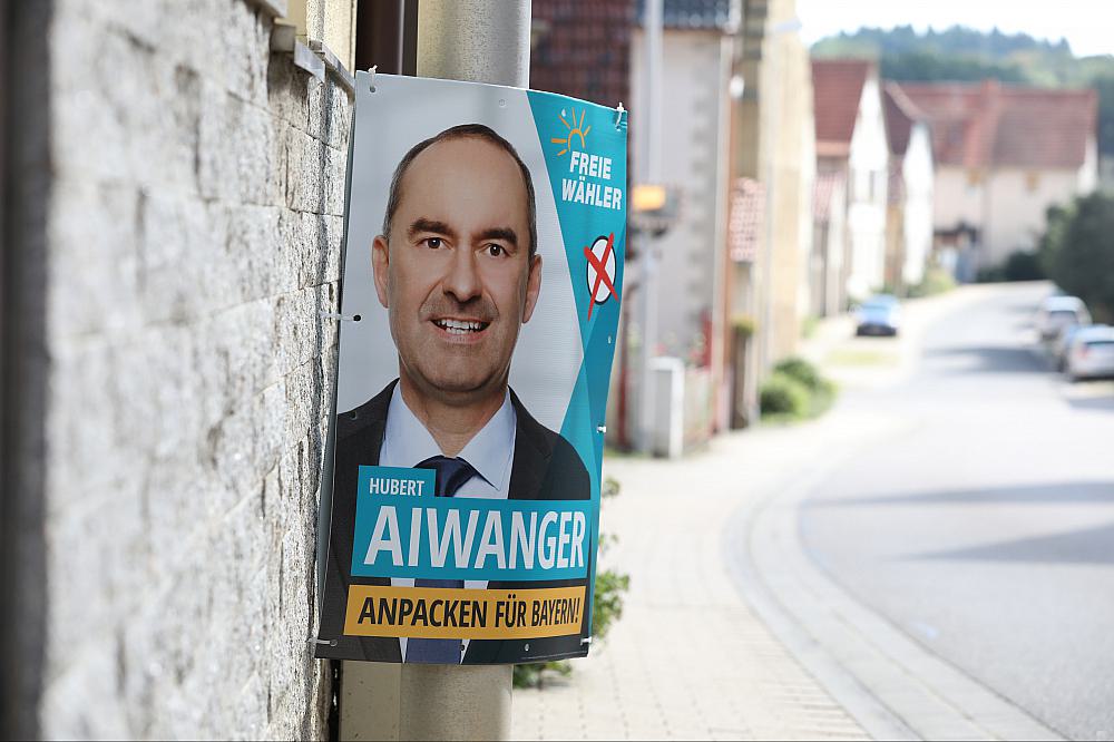 Wahlplakat der Freien Wähler zur Landtagswahl in Bayern 2023 (Archiv)