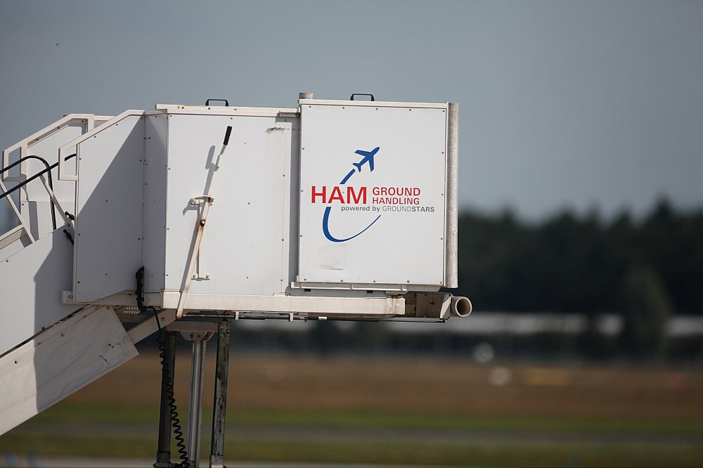 Flugzeugtreppe am Flughafen Hamburg