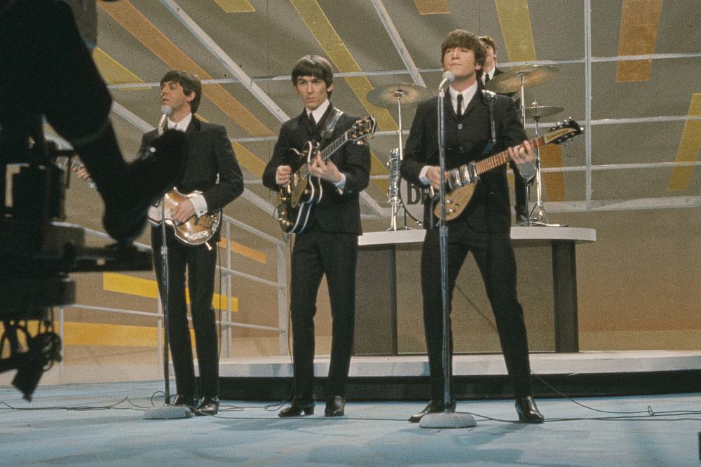 Die Beatles bei einem Auftritt im Jahr 1964 (Archiv)