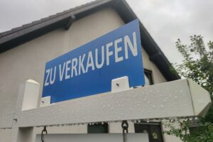 "Zu Verkaufen"-Schild (Archiv)