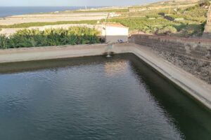 Wasserspeicher für Obst- und Gemüseanbau in Spanien (Archiv)