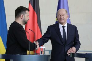 Wolodymyr Selenskyj und Olaf Scholz (Archiv)