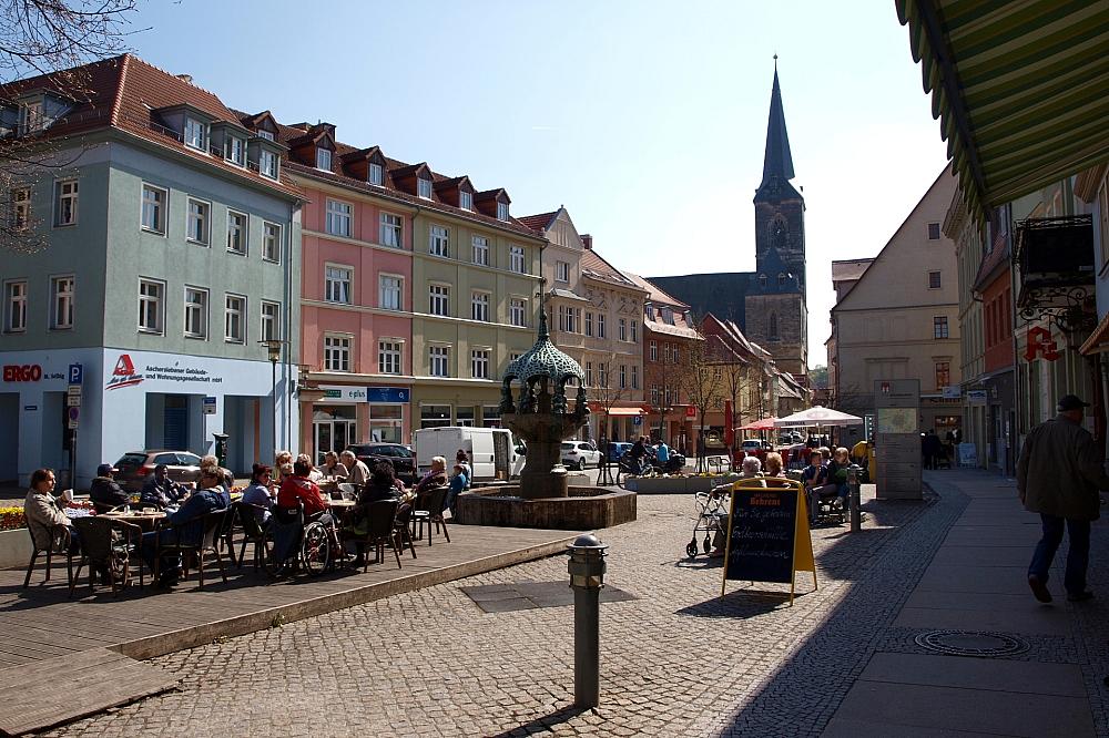 Marktplatz einer Kleinstadt (Aschersleben) (Archiv)