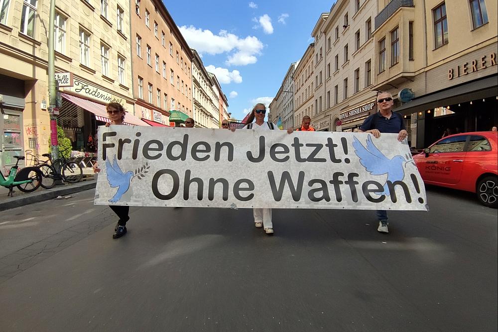 Demo gegen Waffenlieferungen am 13.05.2023