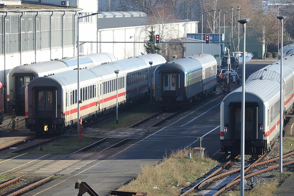 Züge auf dem Abstellgleis (Archiv)