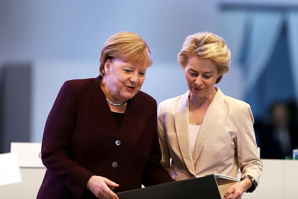 Angela Merkel und Ursula von der Leyen (Archiv)