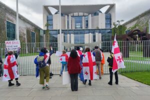 Protest gegen "Agentengesetz" während des Besuchs des georgischen Ministerpräsidenten im Kanzleramt (Archiv)