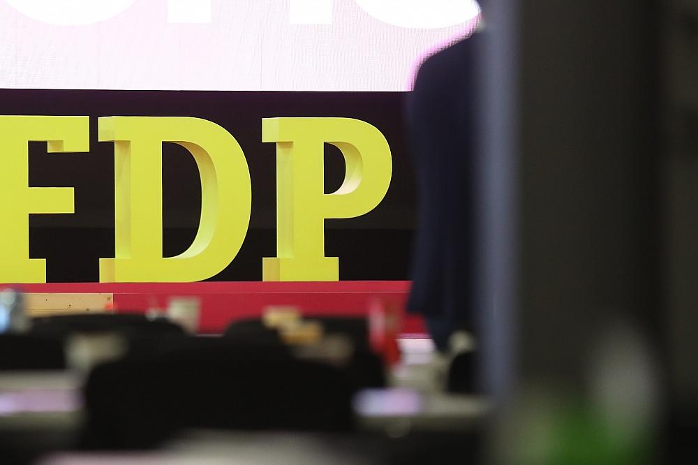 FDP-Logo auf Parteitag (Archiv)