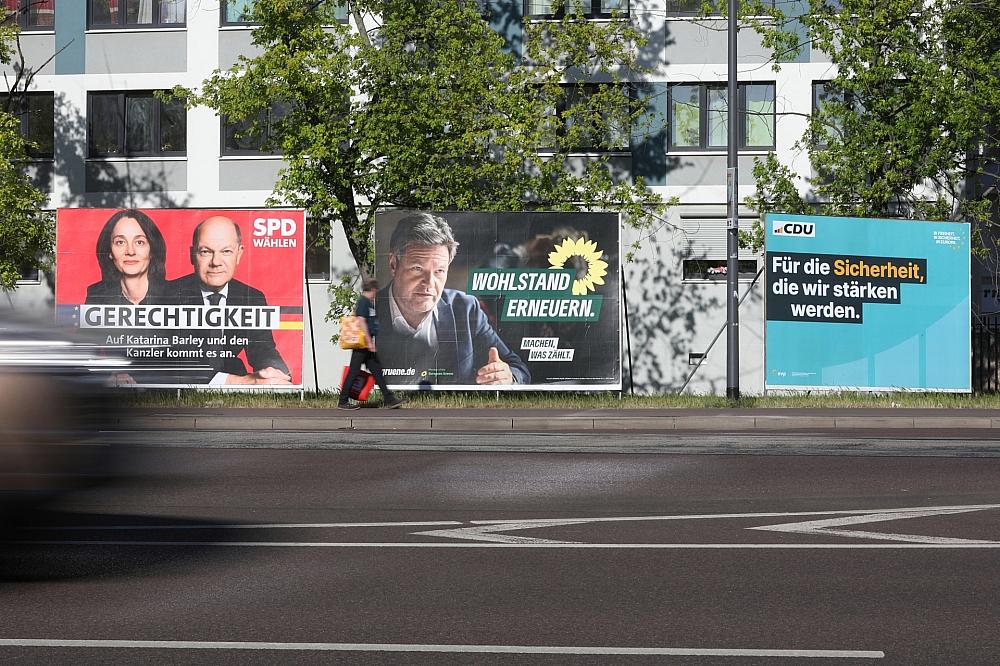 Wahlplakate zur Europawahl (Archiv)