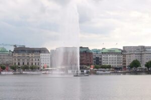 Fontäne an der Binnenalster in Hamburg (Archiv)