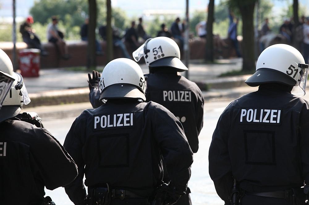 Polizisten (Archiv)