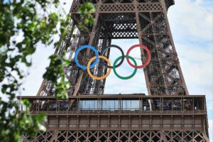 Eiffelturm mit Olympischen Ringen (Archiv)