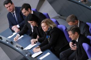 Minister im Bundestag (Archiv)