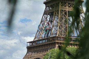 Eiffelturm mit Olympischen Ringen (Archiv)