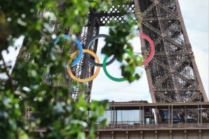 Eiffelturm mit Olympischen Ringen (Archiv)