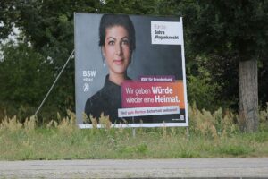 BSW-Wahlplakat mit Sahra Wagenknecht zur Landtagswahl in Brandenburg (Archiv)