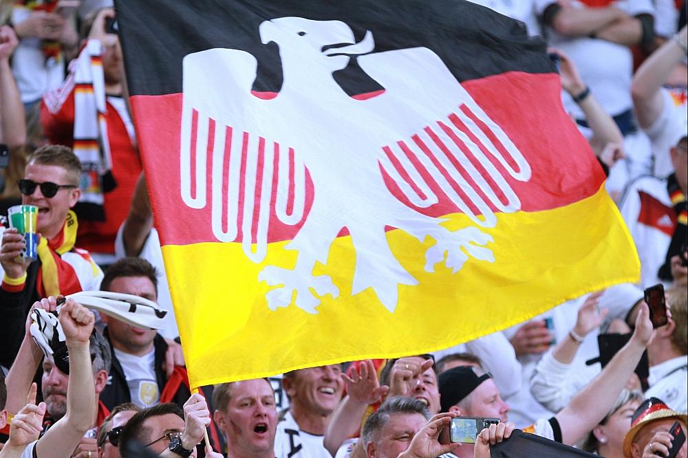 Fans der deutschen Fußball-Nationalmannschaft (Archiv)