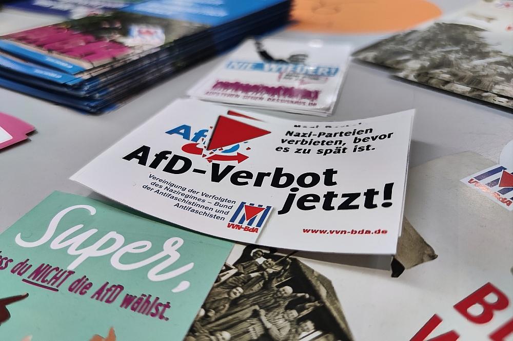 Werbematerial für AfD-Verbotsverfahren (Archiv)