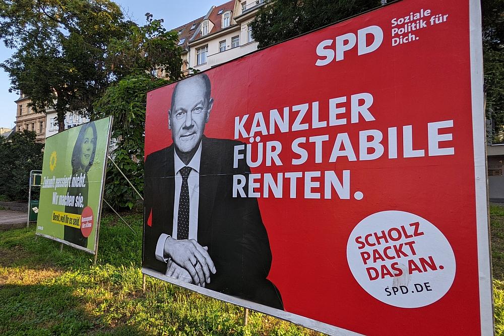 Wahlplakate von Grünen und SPD zur Bundestagswahl 2021 (Archiv)