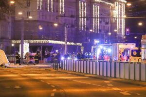 Auto rast auf Magdeburger Weihnachtsmarkt in Menschenmenge am 20.12.2024