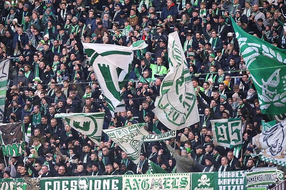 Fans des VfL Wolfsburg (Archiv)