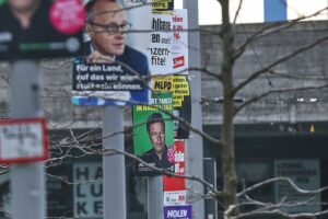 Wahlplakate zur Bundestagswahl am 11.02.2025