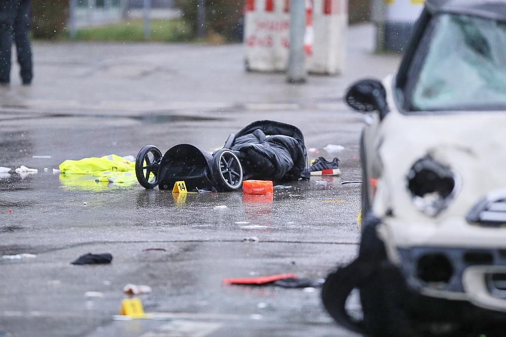 Auto fährt in München in Menschenmenge am 13.02.2025