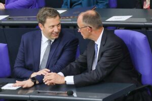 Lars Klingbeil und Friedrich Merz (Archiv)